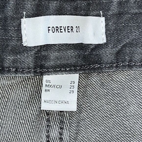 Forever 21 Women’s Barrel Jeans Sz 25 Black‎ Modified Vintage 90s Trending Now - Picture 3 of 7